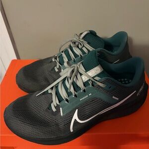 Nike Men’s Pegasus Eagles Athletic shoes